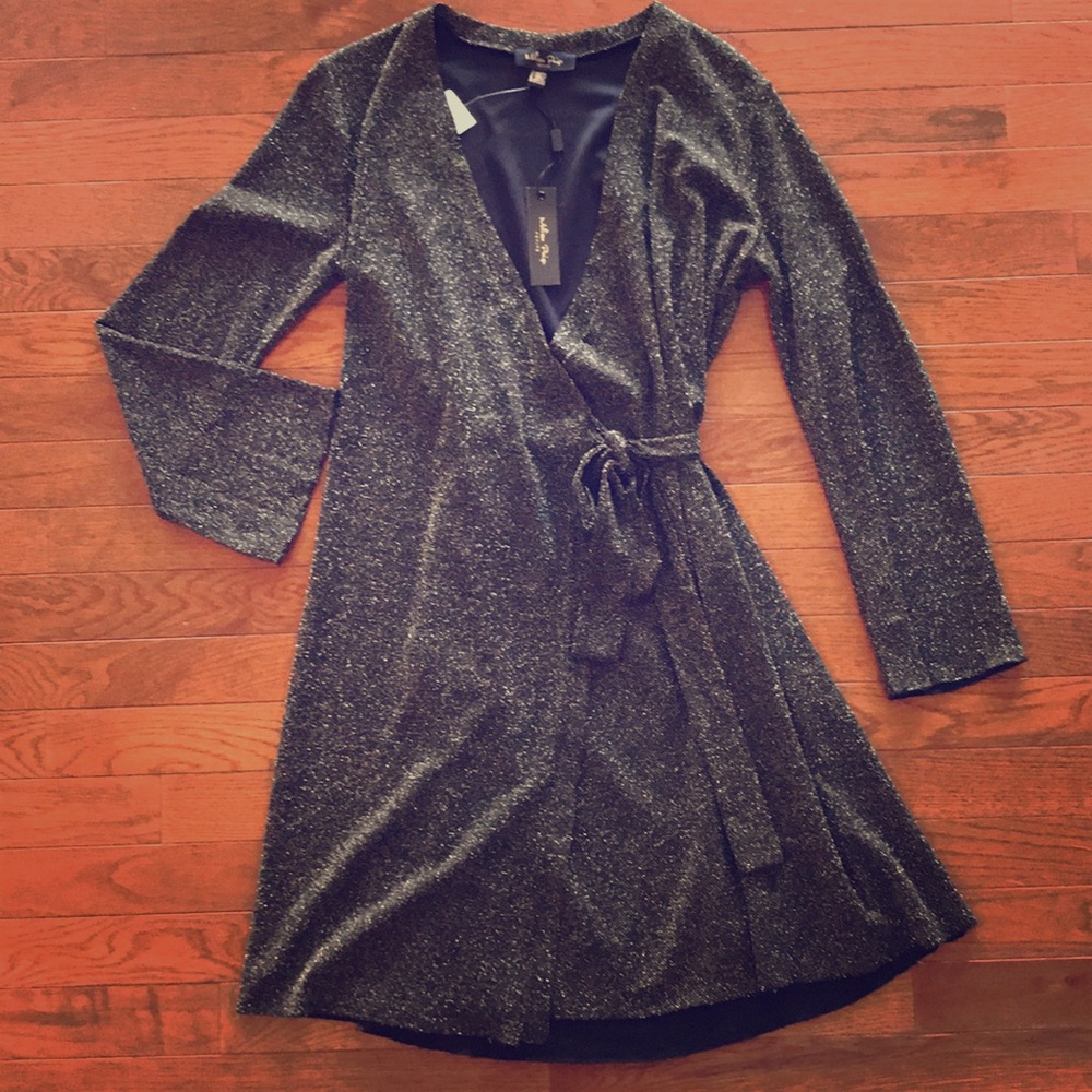 Melissa Paige Black and Gold Wrap Dress Size P/M